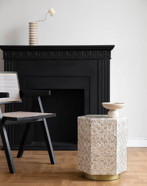 Creative Coffee Table, Contemporary Small Sofa Side Table, Shell Small Side Table, Portable Casual Side Table, Unique Small End Table-Paintingforhome