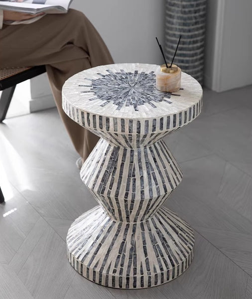 Bedside Small Side Table, Portable Casual Side Table, Shell Small Sofa Side Table, Contemporary Round Side Table, Creative Coffee Table-Paintingforhome