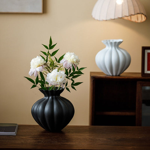 Handmade Water Holding Flower Vases, Modern Black Flower Vase Centerpiece on Table, Porcelain Flower Vases, Ceramic Bouquet Vases-Paintingforhome