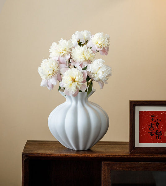 Handmade Water Holding Flower Vases, Modern Black Flower Vase Centerpiece on Table, Porcelain Flower Vases, Ceramic Bouquet Vases-Paintingforhome