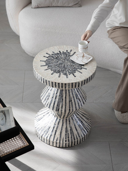 Bedside Small Side Table, Portable Casual Side Table, Shell Small Sofa Side Table, Contemporary Round Side Table, Creative Coffee Table-Paintingforhome