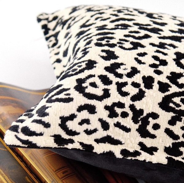 Contemporary Modern Pillows for Couch, Abstract Decorative Throw Pillows for Living Room, Large Modern Sofa Cushion, Decorative Pillow Covers-Paintingforhome