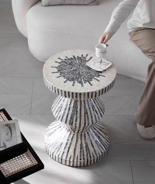 Bedside Small Side Table, Portable Casual Side Table, Shell Small Sofa Side Table, Contemporary Round Side Table, Creative Coffee Table-Paintingforhome