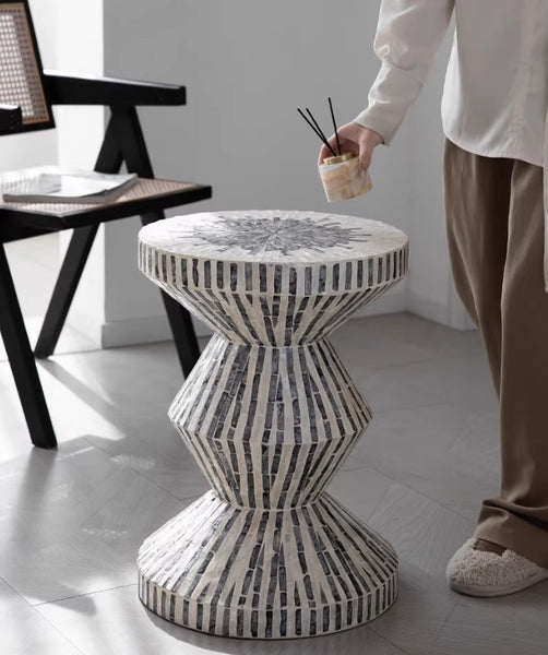 Bedside Small Side Table, Portable Casual Side Table, Shell Small Sofa Side Table, Contemporary Round Side Table, Creative Coffee Table-Paintingforhome