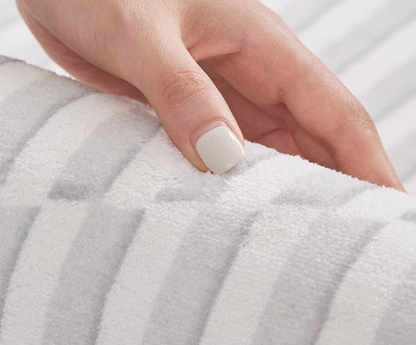 Geometric Contemporary Modern Rugs Next to Bed, Modern Rugs under Dining Room Table, Modern Carpets for Kitchen, Abstract Area Rugs for Living Room-Paintingforhome