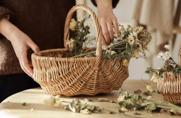 Natural Fruit Basket, Kitchen Storage Baskets, Natural Hand-woven Wicker Storage Basket, Large Picnic Food Basket with Handle, Lovely Willow Weaving Baskets for Vegetable-Paintingforhome