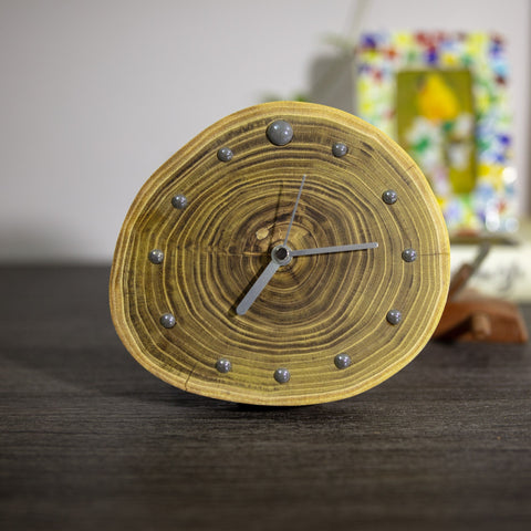 Handcrafted Locust Wood Desktop Clock - Artisanal Beauty and Eco-Friendly Design - Precision Movement and Silent Operation - Perfect Gift-Paintingforhome
