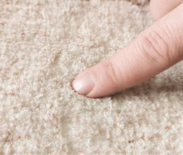 Modern Geometric Carpets for Bedroom, Contemporary Abstract Rugs under Dining Room Table, Modern Living Room Rug Placement Ideas-Paintingforhome