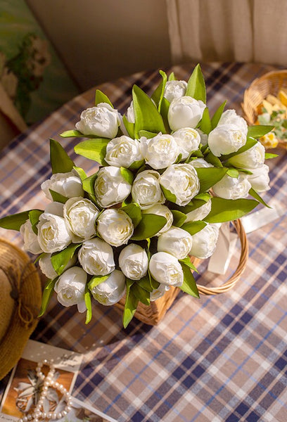 Spring Artificial Floral for Dining Room Table, White Tulip Flowers, Bedroom Flower Arrangement Ideas, Simple Modern Floral Arrangement Ideas for Home Decoration-Paintingforhome